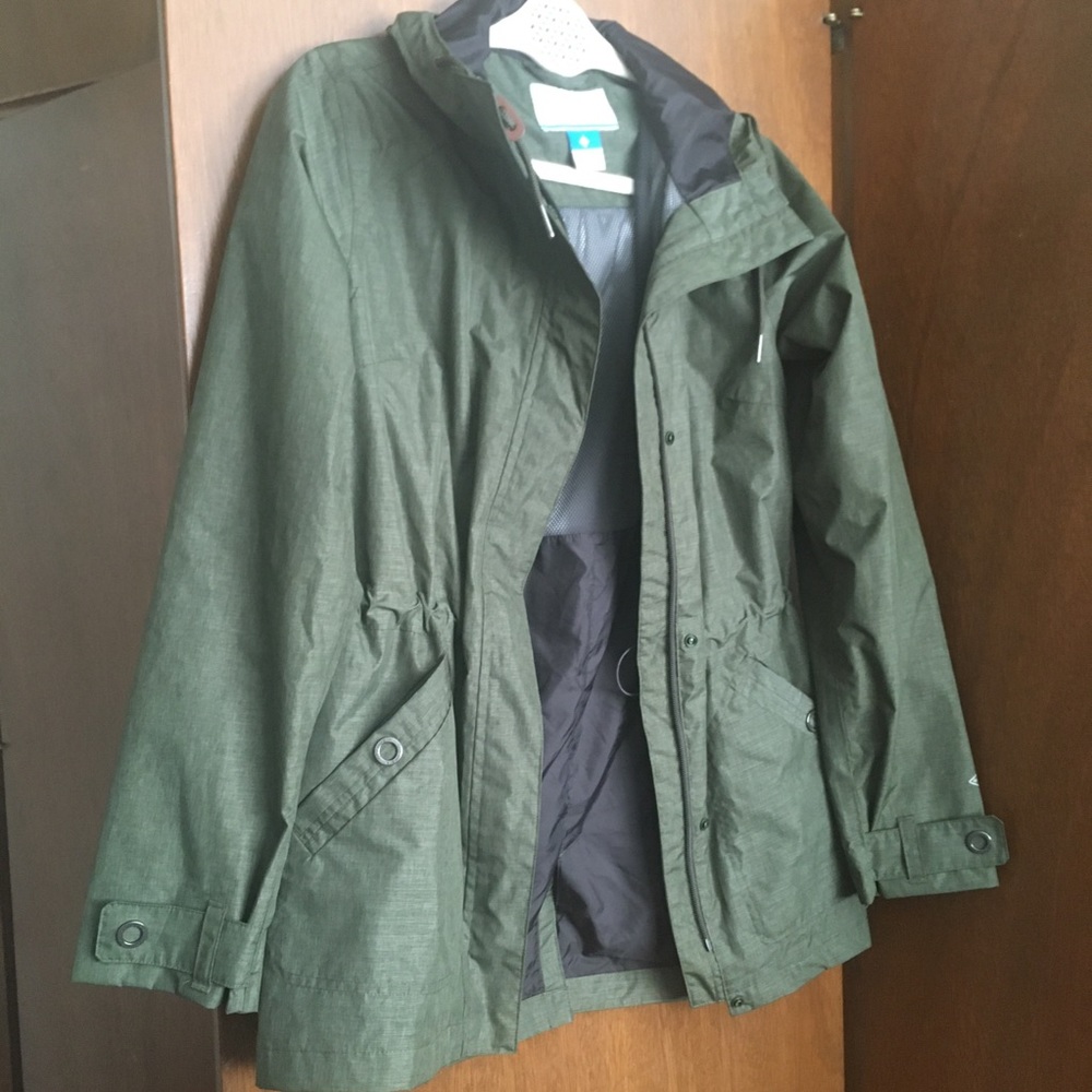 Columbia rain jacket